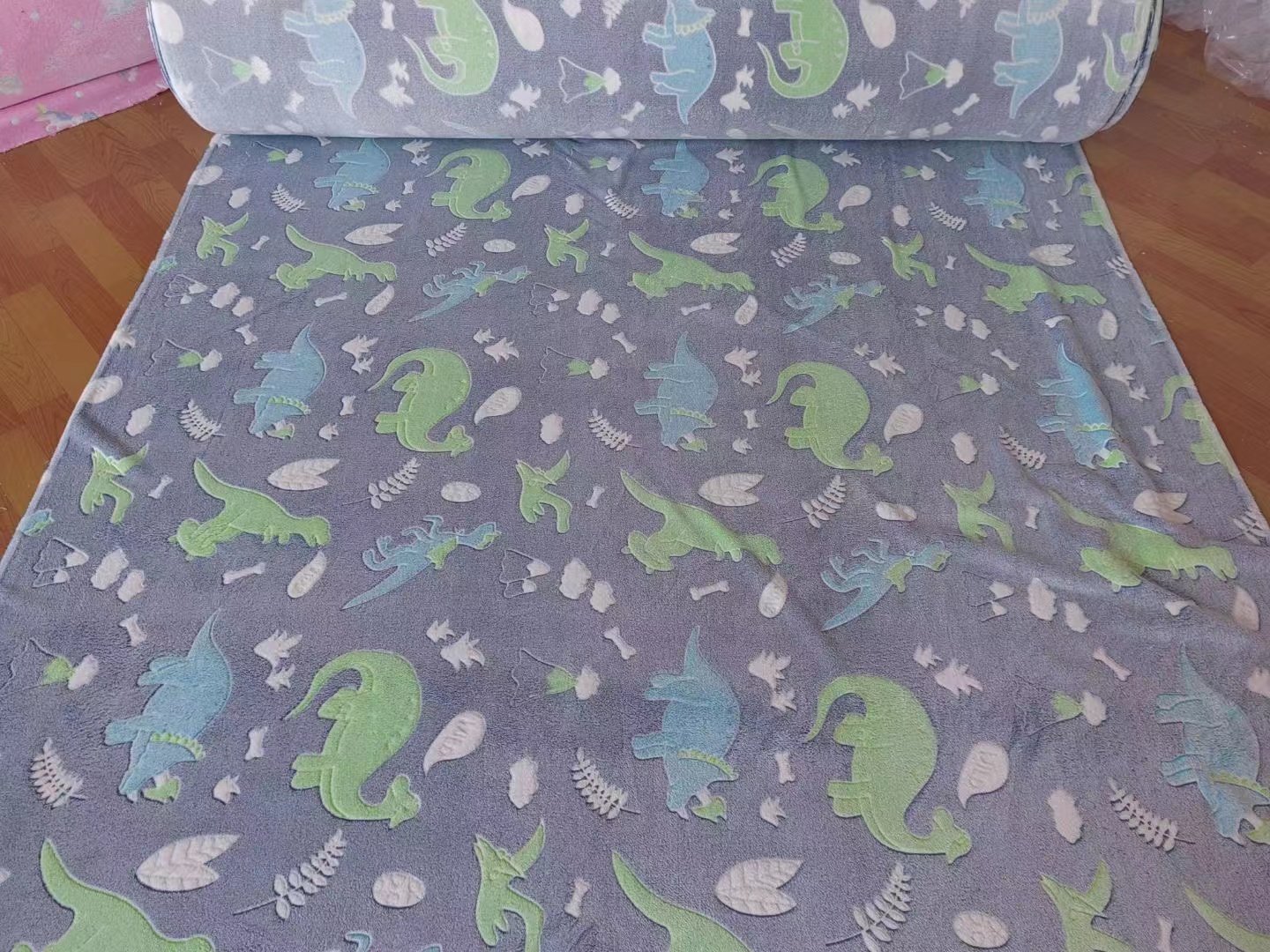 wholesale glow in the dark blanket custom flannel blanket Fabric warm magic luminous blanket Fabric Home clothing fabric - Image 6