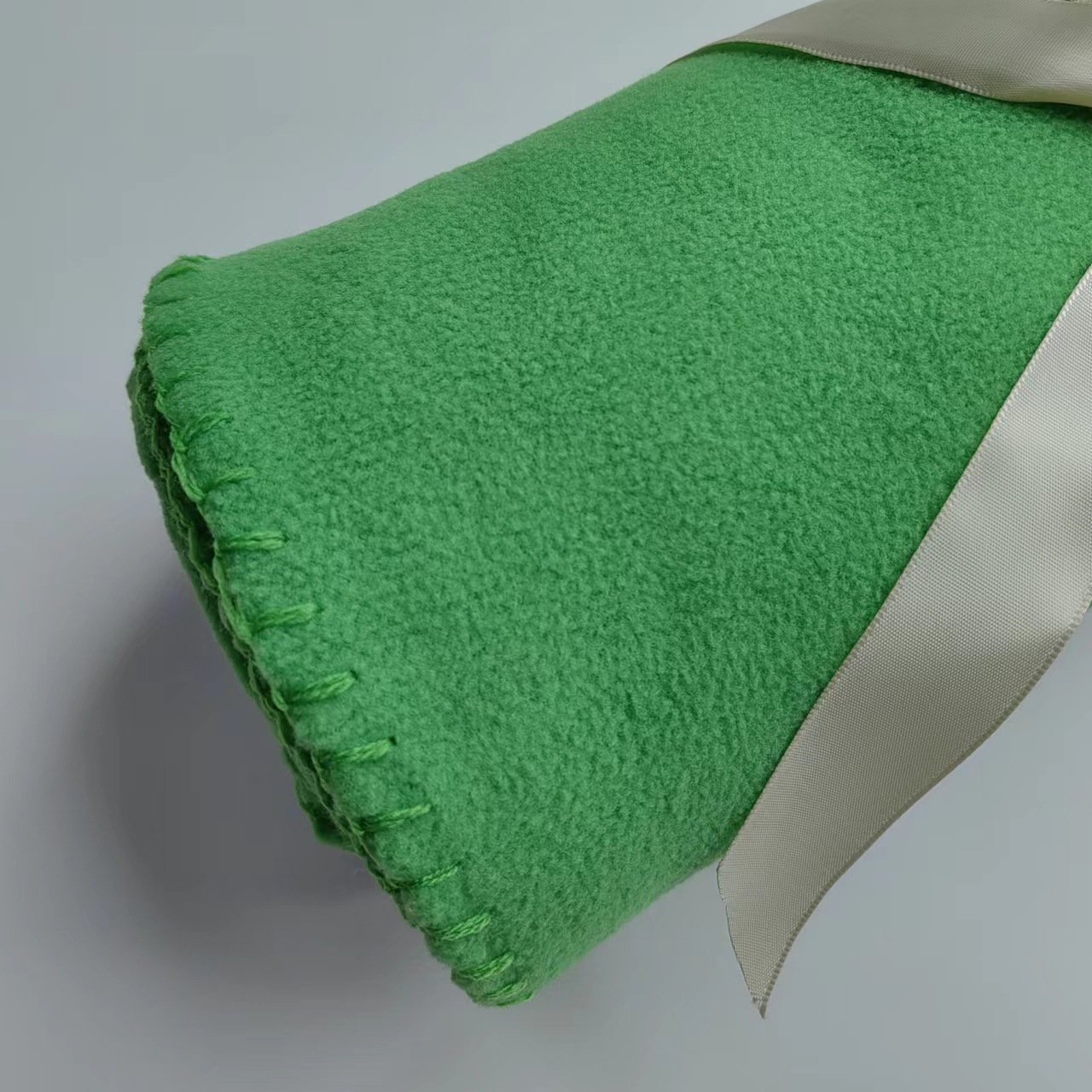 cheap wholesale throw fleece flannel blanket Aerial aircraft fleece blanket Disaster relief Relief blanket - Image 4